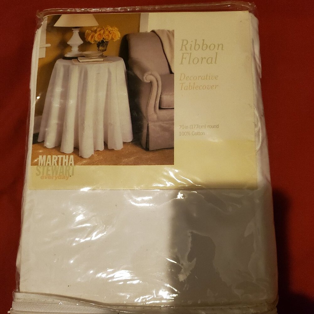 New Martha Stewart White Ribbon Floral Decorative Table Cover 70” Round Cloth